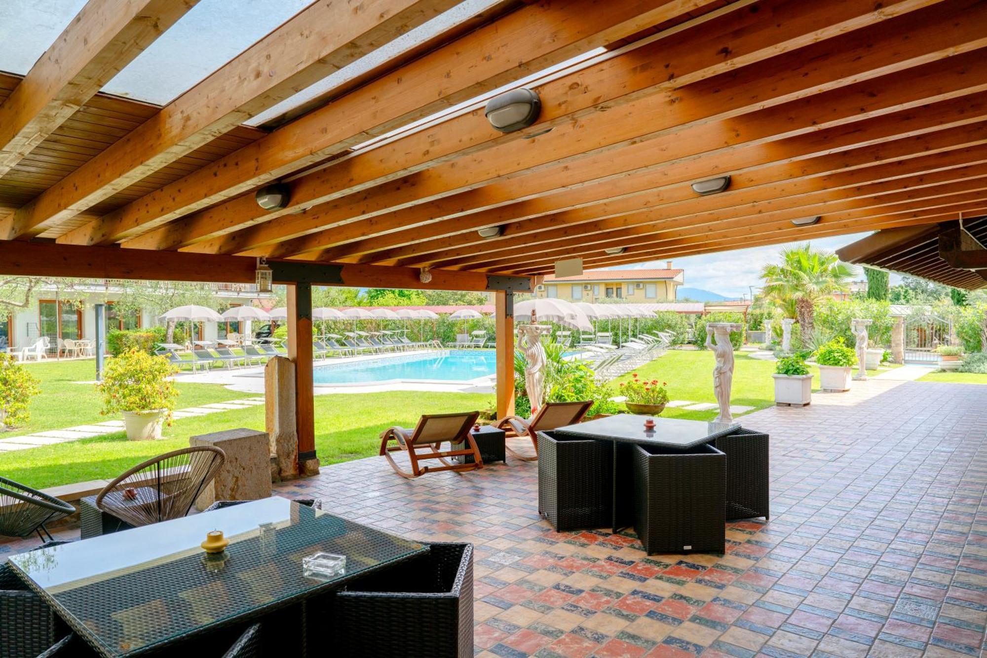 Residence Molino - Holiday Apartments Manerba del Garda Exterior photo